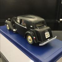 Gambar TINTIN Atlas CAR #22 Citroen  - The Calculus Affair dari SKToysIndonesia undefined 3 Tokopedia