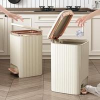 Gambar Trash Bin Injak Kaki Tong Sampah Dapur Rumah Kamar Mandi Hotel Minimalis High Quality Terbaik 100% Original - Putih 9L  dari HAGIYrta235 undefined 2 Tokopedia