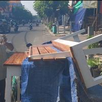 Gambar 1 set meja dan kursi sandaran resto / 1 set meja dan kursi sandaran cafe / 1 set meja dan kursi sandaran depot / 1 set meja dan kursi sandaran warkop dari indah makmur barokah undefined 5 Tokopedia