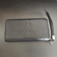 Gambar Philipp Plein dompet panjang emboss garis wave original second branded dari mamora thrift undefined 5 Tokopedia