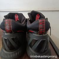 Gambar sepatu basket bekas seken second merk addidas derrick rose mvp  size 45 insole 29 dari kiosbekastangerang undefined 3 Tokopedia