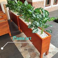 Gambar Planter box kayu/ Box tanaman/Kotak tanaman hias/ Partisi ruangan - Box + tanaman dari KIVO MART undefined 4 Tokopedia