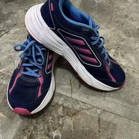Gambar Sepatu second adidas original 100% (ga ori balikin) dari Shop Yuk 20 undefined 3 Tokopedia