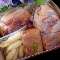 Gambar Snack Box F / roti jajanan pasar kletikan dari BERLYBREAD undefined 5 Tokopedia