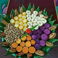Gambar Aneka Kue Rebusan Tradisional universalmart Paket Satu Tampah - isi 50 dari andsstoree undefined 4 Tokopedia