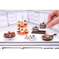 Gambar Miniverse Make It Mini Food Hershey Multipack Mini Collectibles dari LollieVille undefined 4 Tokopedia