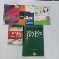Gambar buku rohani Islam SMS inspirasi, kumpulan doa-doa shalat, seni mengkritik dan menerima kritik, adab di kala sakit, menuju keluarga sakinah (Aa Gym)/harga untuk 5 buku dari Movie & Book Mania undefined 1 Tokopedia