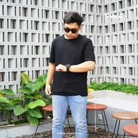 Gambar Kaos Emilie Couple Polos Premium By Treez - Hitam dari Treez Indonesia undefined 4 Tokopedia