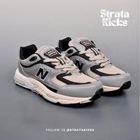 Gambar NB Balance 2000 Grey Black Sneaker BNIB (Size 36-45) - 36 dari Strata Kicks undefined 1 Tokopedia
