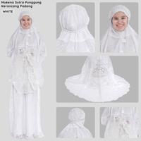 Gambar Mukena Wanita Mukena Sutra Punggung Kerancang Padang/Mukena Asli Bukit Tinggi Dewasa Lebaran - Merah dari arisstore8 undefined 3 Tokopedia