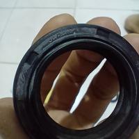 Gambar Seal Shock Depan Polytron Fox R/S – Made in Japan | Tahan Lama & Presisi Tinggi! dari NUSANTARA AERO undefined 1 Tokopedia