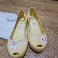 Gambar preloved good condition melissa sweet dreams glow in the dark inf - yellow / preloved sepatu melissa anak size 33 dari allgoodcondition undefined 1 Tokopedia