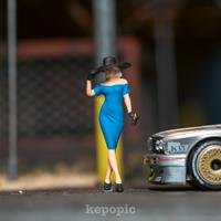 Gambar Figure retro glamour girl skala 1/64 custom miniature KS58 - Style 1 dari Kepopic Studio undefined 4 Tokopedia