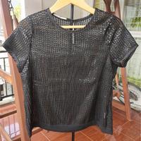 Gambar Blouse Wanita Ukuran M Warna Hitam Manik-manik Atasan Baju Kerja Kuliah Pesta Jalan-jalan Jual Pakaian Reloved / Preloved / Thrift dari Toko.Tantan undefined 1 Tokopedia