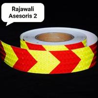 Gambar TaffPACK Stiker Reflektor Pemantul Cahaya Tanda Panah Warning Sign 25M 50mm - TP5 - Red/Yellow dari Rajawali Asesoris undefined 1 Tokopedia