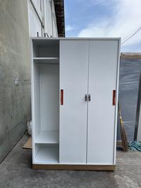 Gambar Lemari Pakaian Polos Minimalis 3 Pintu Warna Putih Pintu Kombinasi dari Kozure Indonesia undefined 4 Tokopedia