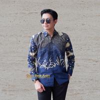 Gambar Galeri Batik Ardev Kastara Kemeja Pria Lengan Pendek Slim Fit Lapis Furing Warna Biru Electric - Lengan Pendek, M dari Galeri Batik Ardev undefined 5 Tokopedia