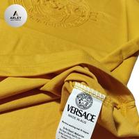 Gambar (Arley) Premium Kaos/T-shirt Branded Vercase GradeOri Casual Regular Fit Bahan Katun Motif Embos Logo Terbaru 5 Warna Baju Kaos Pria Atasan Pria Standar Mall || M L XL XXL || Ac - Putih, M dari ArleyCassual undefined 3 Tokopedia