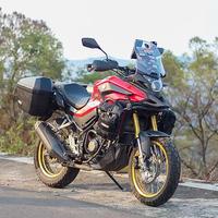Gambar Sepasang Ban Motor Touring 𝗠𝗔𝗫𝗫𝗜𝗦 𝗠𝟲𝟮𝟯𝟵 100/80-17 dan 𝗠𝟲𝟮𝟰𝟬 130/80-17 Tubeless dari KHAYTIRE BOGOR undefined 5 Tokopedia