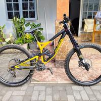 Gambar Sepeda Gunung Polygon DH9 size M dari EWES BIKE undefined 2 Tokopedia