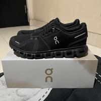 Gambar On Cloud 6 Triple Black Original dari Barang Like New Bandung undefined 1 Tokopedia