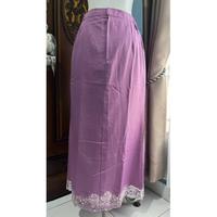 Gambar Baju Kurung Kondangan Ungu dari otenshope undefined 4 Tokopedia