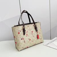 Gambar Tas Coach Wanita Mollie Tote 25 In Signature Canvas With Heart And Star Print Original Store Branded Authentic dari tickandickk undefined 3 Tokopedia