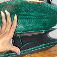 Gambar Tas Aldo kulit Asli phyton, warna hijau emerald size 30 cm dari Dvivelbagsnake76 undefined 3 Tokopedia