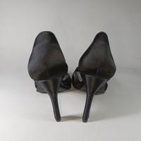 Gambar Stuart Weitzman original leather Spain heels 34 size woman shoes dari 62second store undefined 4 Tokopedia