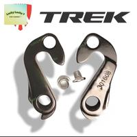 Gambar Anting RD Trek 301608 Allan Lync Neko PDX Hanger RD Trek Gantungan RD Trek dari Lucky Lucky 7 undefined 1 Tokopedia
