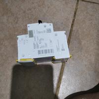 Gambar MCB 3P SCHNEIDER IC60N C16A dari RAJU CENTRA undefined 2 Tokopedia