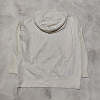 Gambar sweater hoodie uniqlo kaws ssame street putih bekas dari mocampid undefined 3 Tokopedia