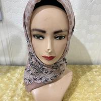 Gambar jilbab hijab segi empat kerudung motif terbaru voal premium lasercut Ukuran 115x115 dari HIJAB FF STORE undefined 3 Tokopedia