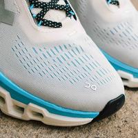 Gambar ON Cloudmonster 2 Cream Horizon (100% Authentic) - 42 dari Senikersku undefined 4 Tokopedia