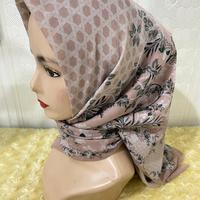 Gambar jilbab hijab segi empat kerudung motif terbaru voal premium lasercut Ukuran 115x115 dari HIJAB FF STORE undefined 2 Tokopedia