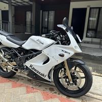 Gambar Kawasaki Ninja rr 2012 putih albino istimewa dari Benjie motor undefined 2 Tokopedia