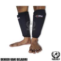 Gambar Deker Kaki Silat - Pedding Kaki Pencak Silat Model Kaos Kaki - Dekker Pelindung Tulang Kering Kaki Olaharga Beladiri Pencak Silat Karate Taekwondo Boxing MMA Wushu Sanda - Arm Shin Guard - Kick Protector - Shinpad - Size ( S ) dari GVC Takasa Official undefined 1 Tokopedia