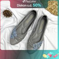 Gambar Flat Shoes Wanita Chelltic Flatshoes Wanita|Sepatu Balet|Sepatu Flat Shoes Kekinian Pansus Cewek|Selop Wanita Ballerina|Slop Slip On Kuliah Wisuda Kerja Nyaman Elegan Terbaru Canvas Karet dari Carmiya Shop undefined 2 Tokopedia