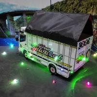 Gambar MINIATUR TRUK TRUCK OLENG KAYU RC ISUZU PUTIH REMOTE CONTROL ORIGINAL - tawakal lampu dari Gummy_store14 undefined 4 Tokopedia