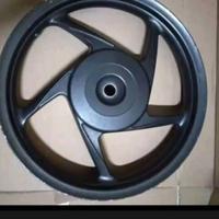 Gambar velg racing belakang Vario 110 karbu,Vario techno karbu,beat,spacy,Scoopy karbulator.barang second original lepasan motor.gigi aman tidak megol. dari sleekstream undefined 1 Tokopedia