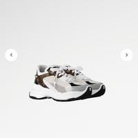 Gambar Run55 LV Sneaker Size 39 dari Majesty Story undefined 1 Tokopedia