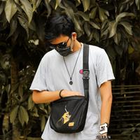 Gambar Tas selempang pria murah Sling bag cowok distro anti air waterproof Sling Bag Wanita Bahan taslan milky Slingbag Efg - Problem - Goks - Skymo ~ Tas Selempang Pria Wanita - Nyantai, Efg dari Mans Mart undefined 3 Tokopedia