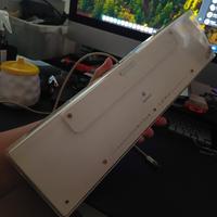 Gambar KEYBOARD iMac Mac Pro Apple Mechanic USB Classic Kokoh - Rare dari SERBA SERBI SHOP BEKASI undefined 2 Tokopedia