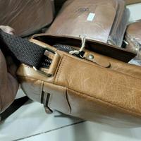 Gambar BEST PRODUK TAS SLEMPANG/TAS SANTAI/TAS KULIT ASLI PRIA DAN WANITA,IMPORT SELAMAT BERBELANJA dari TOKO MITA3 undefined 5 Tokopedia