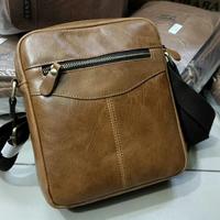 Gambar BEST PRODUK TAS SLEMPANG/TAS SANTAI/TAS KULIT ASLI PRIA DAN WANITA,IMPORT SELAMAT BERBELANJA dari TOKO MITA3 undefined 1 Tokopedia