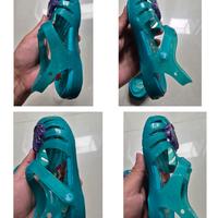 Gambar Crocs Isabella Sandal Disney Princess Ariel size C8 dari PrelovedBabyGirlStuff undefined 4 Tokopedia