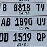 Gambar Plat Nomor Mobil Standar Putih - Hitam Font Baru Berlogo Korlantas Polri - PUTIH BARU, 1 PLAT SAJA dari VARIASI 66 STORE undefined 5 Tokopedia