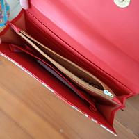 Gambar Tas Kulit Wanita Cath Kidston Clutch Bag - 7 Warna Pilihan + Free Rantai, Elegan & Vintage! - Clock (Merah) dari Fluorescent Adolescent. undefined 3 Tokopedia