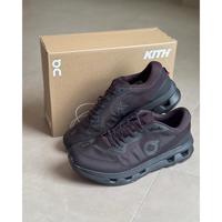 Gambar ON Running KITH Cloudzone Black / White - 100% Original Guaranteed - White Ice dari Hotsauce Sneakers ID undefined 2 Tokopedia