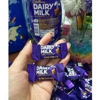 Gambar Cadbury Dairy Milk mini eceran / coklat cadburry mini ecer - CADBURY 20 pcs dari GUDANG COKELATFRESH undefined 2 Tokopedia